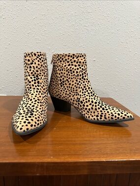 Qupid Leopard Print Pointed Toe Ankle Boots - Beige/Black